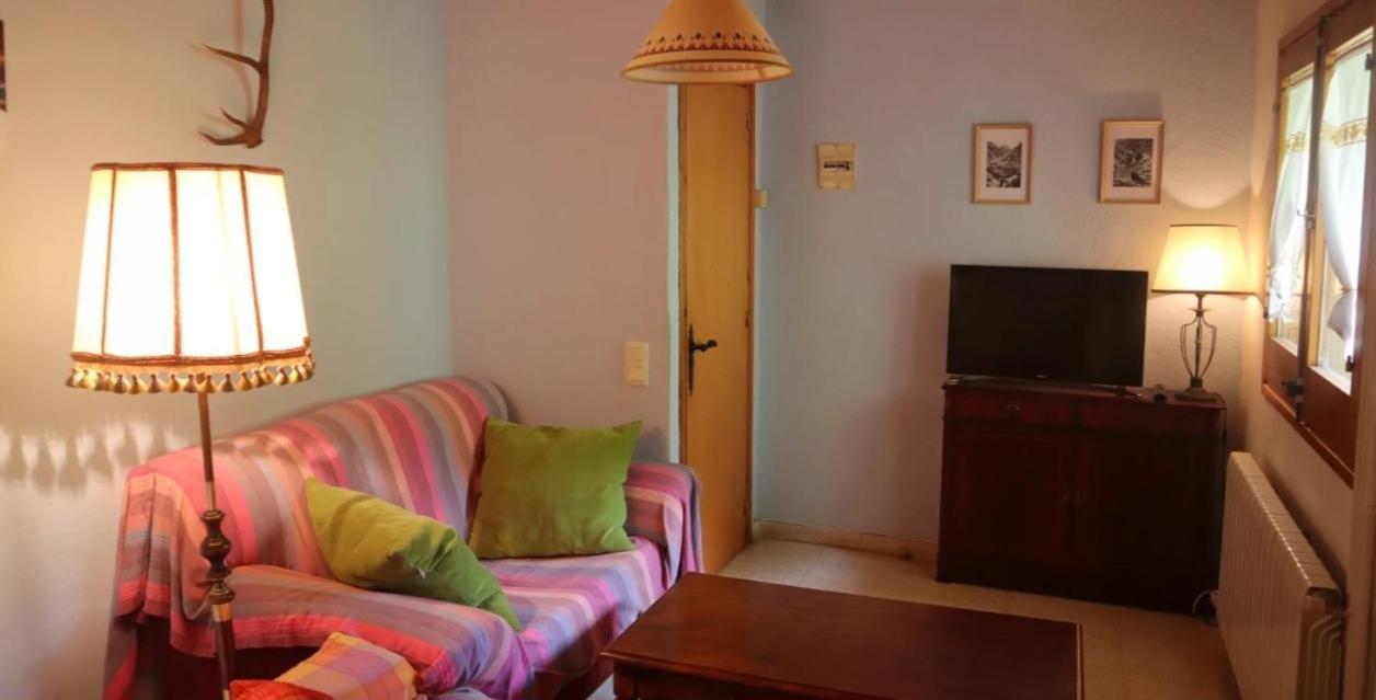 Cal Calau Vega Bed & Breakfast Планолес Екстериор снимка